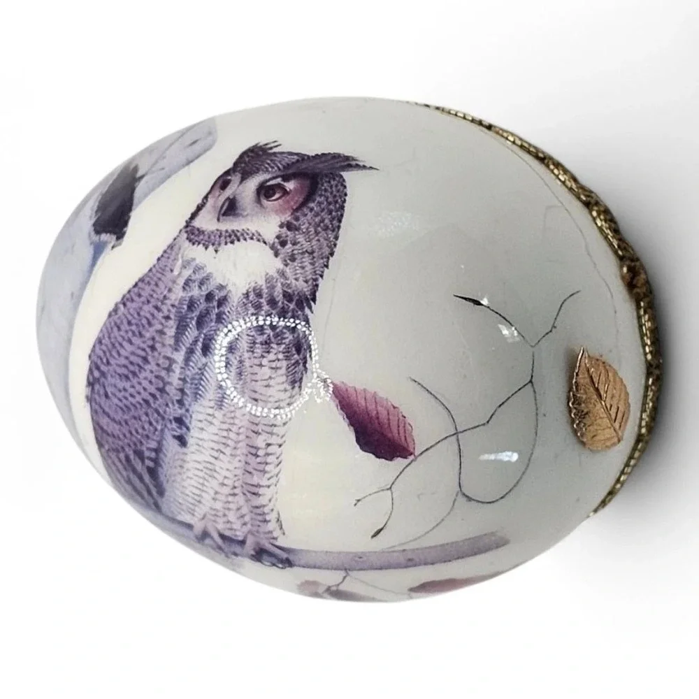 Vintage Porcelain Egg Shaped Paperweight Painted Realistic Snowy Owl Gold Leaves